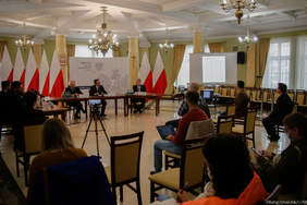 Pokaż zdjęcie: Konferencja prasowa