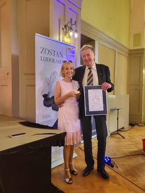 Pokaż zdjęcie: Na scenie wyrózniony lodołamaczem specjalnym Marian Jagiełka