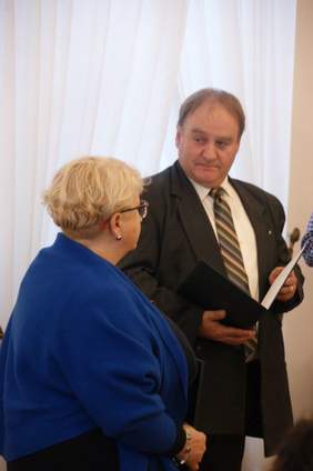 Pokaż zdjęcie: Uroczystość wręczenia odznaczenia