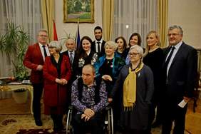 Pokaż zdjęcie: Uroczystość wręczenia odznaczenia