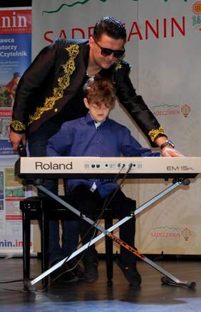 Pokaż zdjęcie: Olaf Bielak oraz piosenkarz Wacław „Kordian” Cieślik