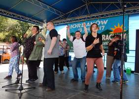 Pokaż zdjęcie: Scena