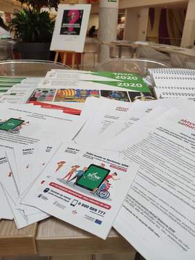 Pokaż zdjęcie: Materiały informacyjne Oddziału Małopolskiego PFRON