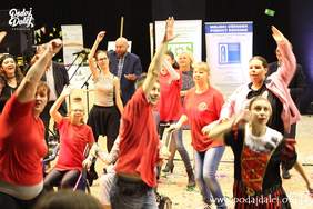 Pokaż zdjęcie: Uczestnicy XV Międzynarodowego Dnia Osób Niepełnosprawnych w Koninie