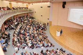 Pokaż zdjęcie: Uczestnicy konferencji