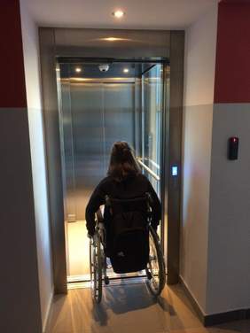 Pokaż zdjęcie: Likwidacja barier architektonicznych w Gimnazjum nr 3 w Olsztynie