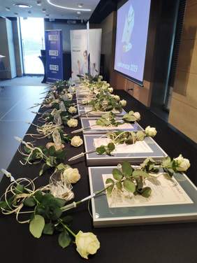 Pokaż zdjęcie: Nagrody dla Laureatów