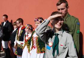 Pokaż zdjęcie: Podopieczni SOSW w Dwudniakach w oczekiwaniu na Premier Beatę Szydło