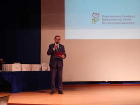 Pokaż zdjęcie: Odczytanie listu przez Posła na Sejm RP Jerzego Polaczek