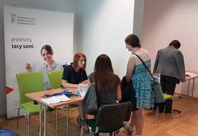 Pokaż zdjęcie: Stoisko