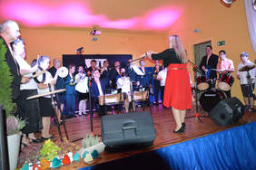 Pokaż zdjęcie: występy artystyczne