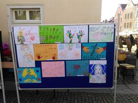 Pokaż zdjęcie: Mówiące ręce 