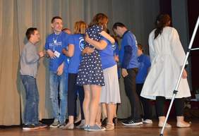 Pokaż zdjęcie: Występ w wykonaniu członków Wspólnoty "Gumisie"