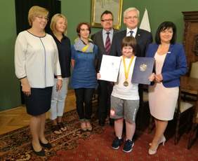 Pokaż zdjęcie: Spotkanie w Małopolskim Urzędzie Wojewódzkim z multimedalistką Agnieszką Kociołek