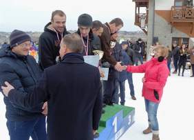 Pokaż zdjęcie: Prezydent Andrzej Duda oraz dyrektor Marta Mordarska nagradzali zwycięzców Spartakiady