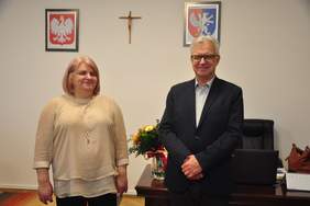 Pokaż zdjęcie: Ewa Zybała Starosta Powiatu Lubartowskiego i Krzysztof Michałkiewicz Prezes PFRON