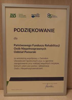 Pokaż zdjęcie: Podziękowania za wieloletnią współpracę z Oddziałem Pomorskim PFRON