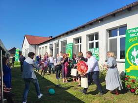 Pokaż zdjęcie: Upominki i trofea dla Gospodarzy