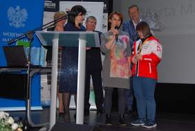 Pokaż zdjęcie: Wręczenie gratulacji multimedalistce Agnieszcze Kociołek