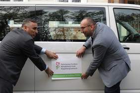 Pokaż zdjęcie: Starosta Słupski - Paweł Lisowski oraz Dyrektor Oddziału Pomorskiego PFRON – Dariusz Majorek.