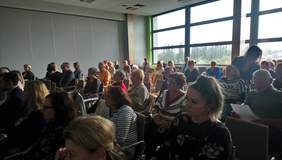 Pokaż zdjęcie: Przedstawiciele administracji i organizacji pozarządowych