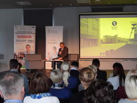 Pokaż zdjęcie: Wystąpienie Dyrektora Oddziału Śląskiego PFRON Jana Wrońskiego