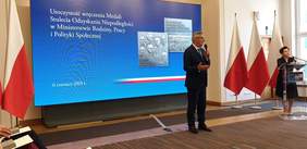 Pokaż zdjęcie: Ceremonia z udziałem Sekretarza Stanu Stanisława Szweda 