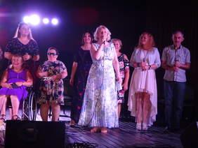 Pokaż zdjęcie: Uczestnicy koncertu "Widzieć muzyką" w Horyńcu-Zdroju