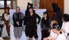 Pokaż zdjęcie: "Przygody Lisa Witalisa" w wykonaniu grupy "Psotnik" WTZ Podegrodzie