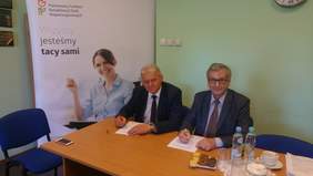 Pokaż zdjęcie: Starosta Powiatu Bieruńsko-Lędzińskiego Bernard Bednorz, Dyrektor Odddziału Śląskiego PFRON Jan Wroński