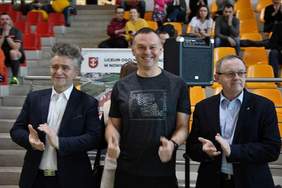 Pokaż zdjęcie: kibice