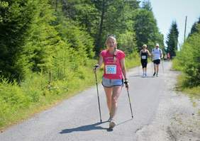 Pokaż zdjęcie: Zawodniczka na trasie zawodów