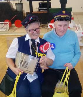 Pokaż zdjęcie: Uczestnicy Kolejowego Balu Karnawałowego w Domu Pomocy Społecznej Ugory