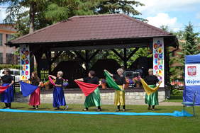 Pokaż zdjęcie: Spektakl Środowiskowego Domu Samopomocy w Bartoszycach