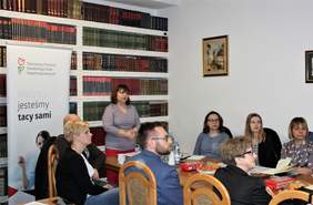 Pokaż zdjęcie: Prezentacja zagadnień szkolenia