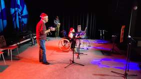 Pokaż zdjęcie: Mikołajkowy Integracyjny Przegląd Artystyczny