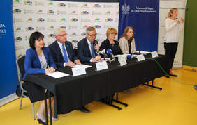 Pokaż zdjęcie: Briefing prasowy z udziałem Wiceministra Stanisława Szweda 