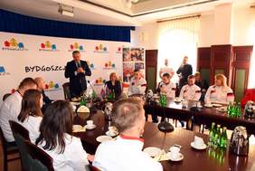 Pokaż zdjęcie: Gratulacje zawodnikom składał Prezydent Rafał Bruski