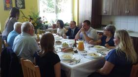 Pokaż zdjęcie: Andrzej Michalski Dyrektor Oddziału Świętokrzyskiego PFRON spotkał się z przedstawicielami Warsztatu w Quedlinburgu  