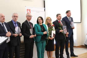 Pokaż zdjęcie: Wręczenie nagród dla laureatów konkursu wspierających ekonomię społeczną