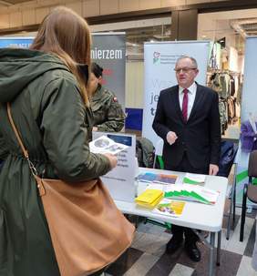 Pokaż zdjęcie: Targi Pracy w Kielcach