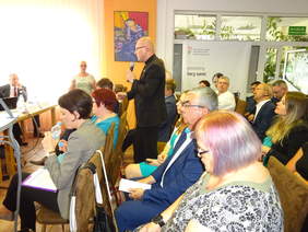 Pokaż zdjęcie: Panel dyskusyjny, przedstawiciel Caritas