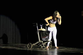 Pokaż zdjęcie: „Wybryk z telefonu komórkowego” Plastic Drama Theatre – Center of a blind in Kaunas and Mirijampole region ( Kowno-Litwa).