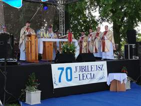 Pokaż zdjęcie: Uroczysta msza święta 
