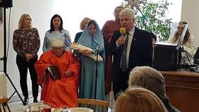 Pokaż zdjęcie: Wystep Podopiecznych ŚDS Bonifraterskiej Fundacji Dobroczynnej w Konarach