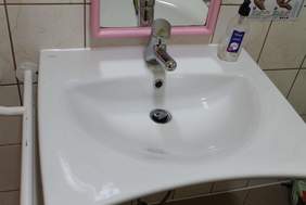 Pokaż zdjęcie: Nowe umywalki w WTZ Parczew,fot.WTZ Parczew