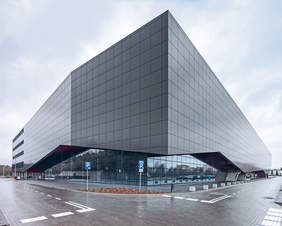 Hala Arena Toruń - widok z zewnątrz
