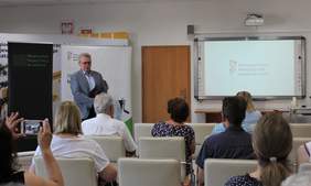 Pokaż zdjęcie: Uczestników spotkania w sali powitał Jerzy Dębski Dyrektor Oddziału Lubelskiego PFRON