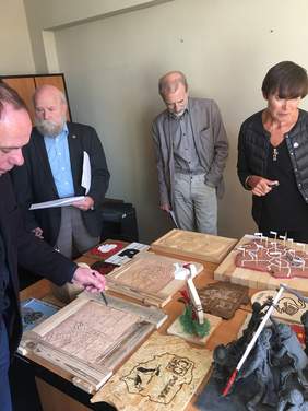 Pokaż zdjęcie: Wojewódzka Komisja Konkursowa XV edycji Konkursu Plastycznego „Sztuka Osób Niepełnosprawnych