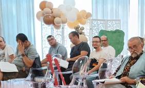 Pokaż zdjęcie: Próby aktorskie na sali ćwiczeń